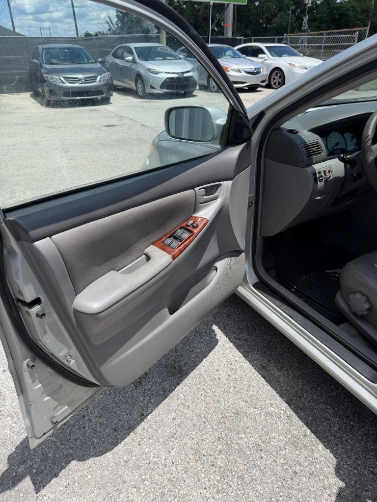 2004 Toyota Corolla S - Photo 18