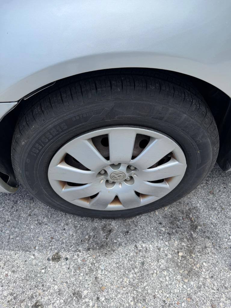 2004 Toyota Corolla S - Photo 9